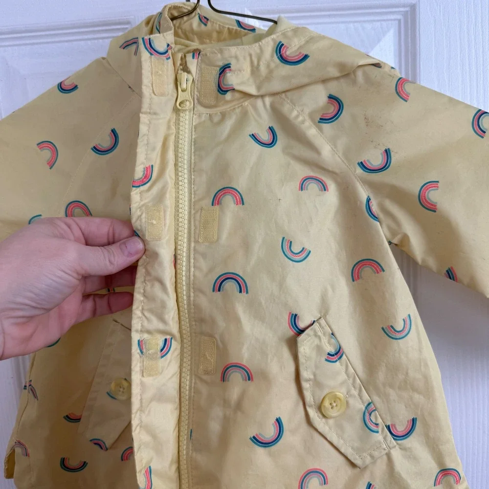 OshKosh B'gosh Kids Yellow Rainbow Print Hooded Raincoat‎ Jacket 24M